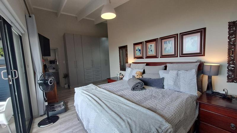 4 Bedroom Property for Sale in Jongensfontein Western Cape